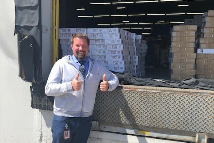 Horizonte Principal Joshua Bell with Chromebooks